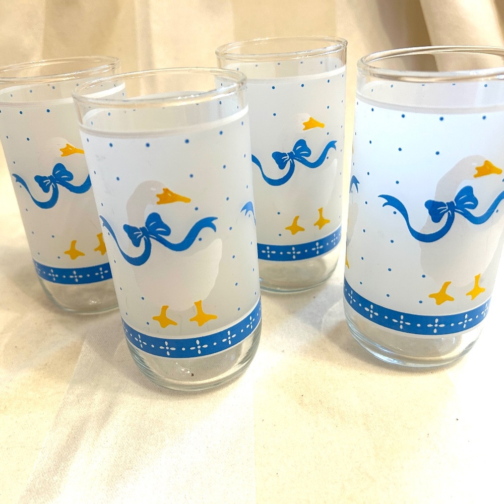 4 Libbey Vintage 1980s 10 oz. Country Goose Frosted Tumbler Glasses (set of 4) - Picture 1 of 9